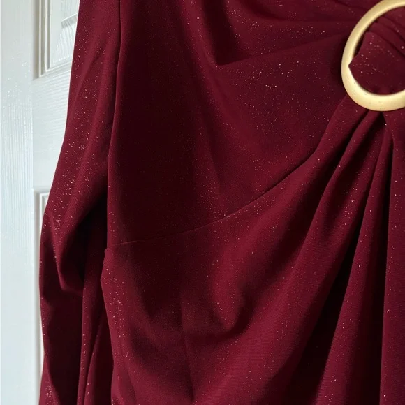 Shimmery Red Quarter Sleeve Top - Picture 4 of 6